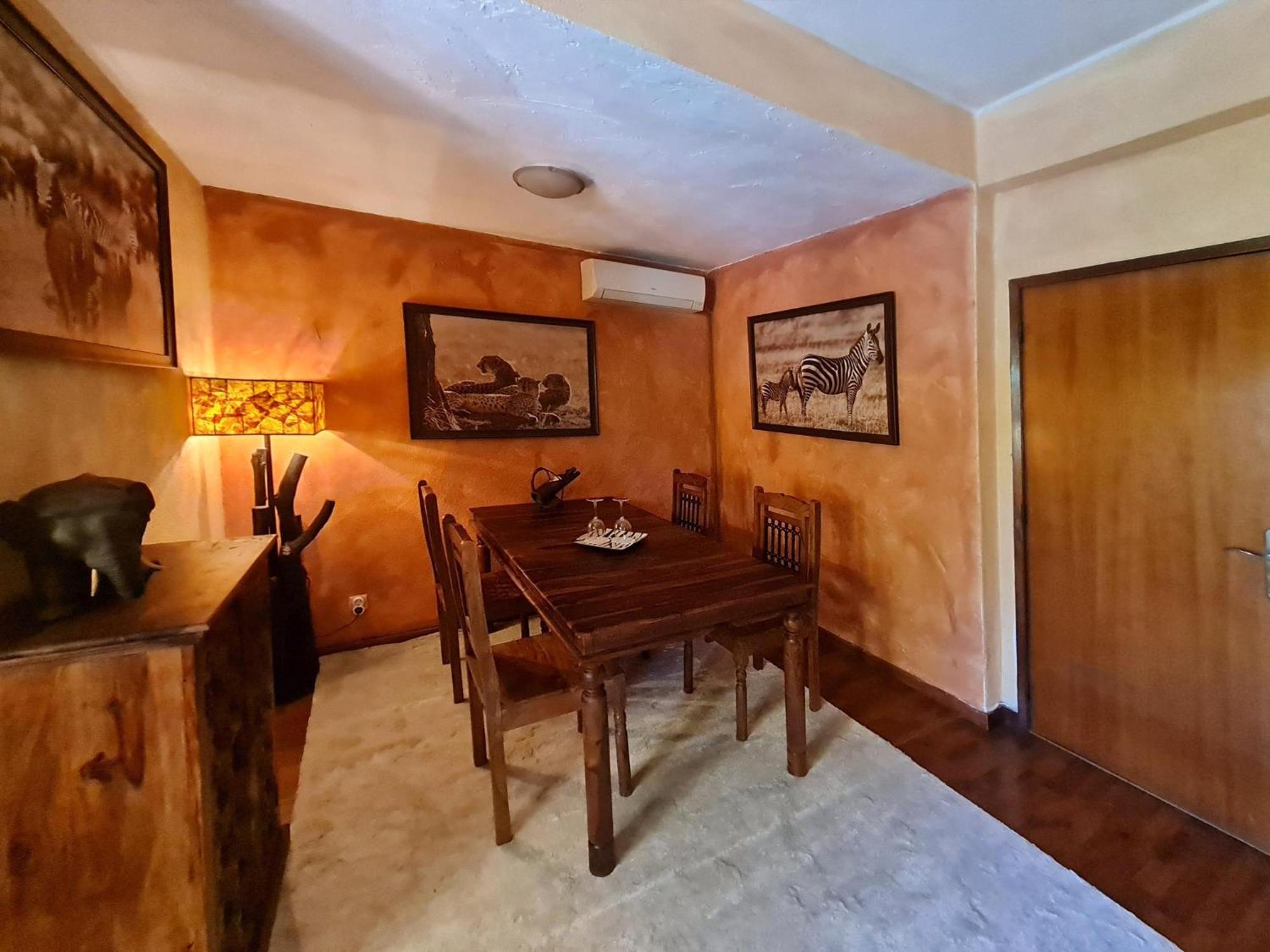 Villa Paraiso - Naturism Optional Adults Only Porches  Bilik gambar