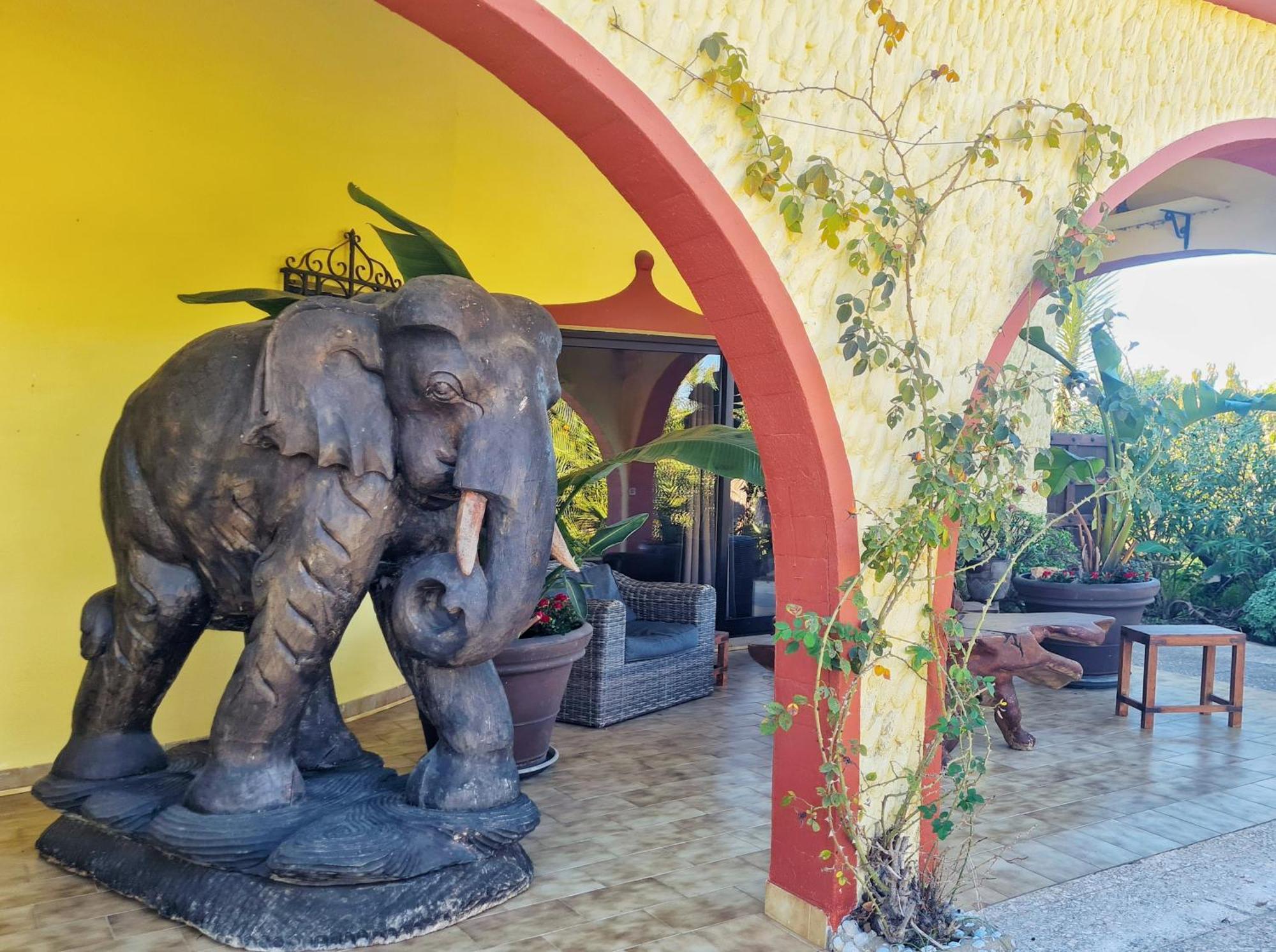 Villa Paraiso - Naturism Optional Adults Only Porches  Luaran gambar